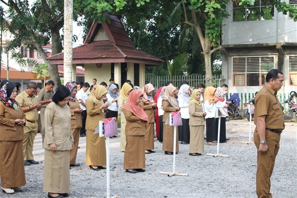 BERTINDAK SEBAGAI PEMBINA, SEKDA RIAU APEL BERSAMA BAKESBANGPOL RIAU